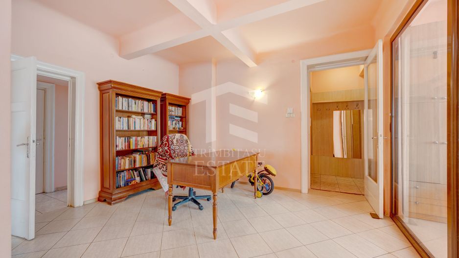 Zona C Calarrasilor ,apartament în imobil interbelic - Poză 6