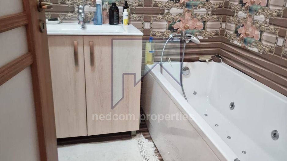 Vanzare Apartament lux de 3 camere in zona Jiului - Poză 15