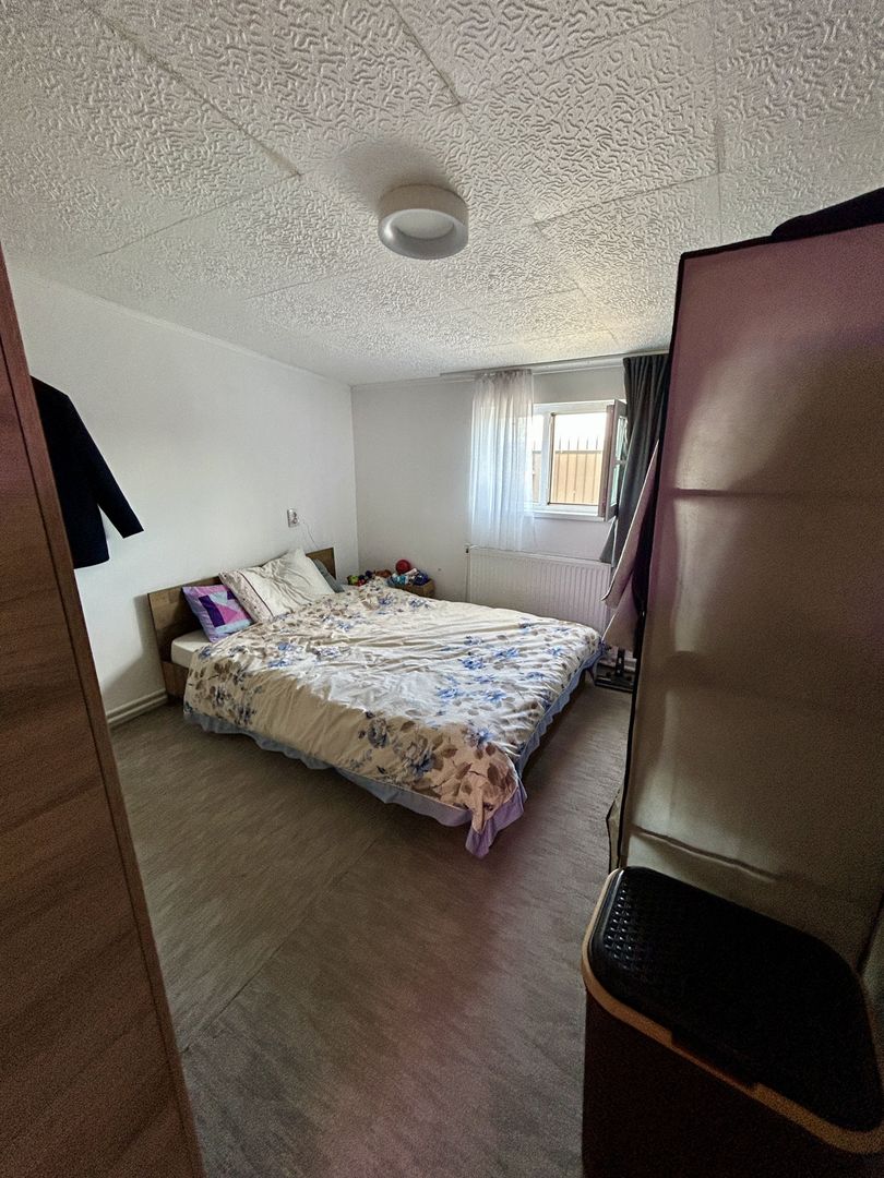 Azil 14 camere și 8000mp teren localitatea Sacădat - Poză 14