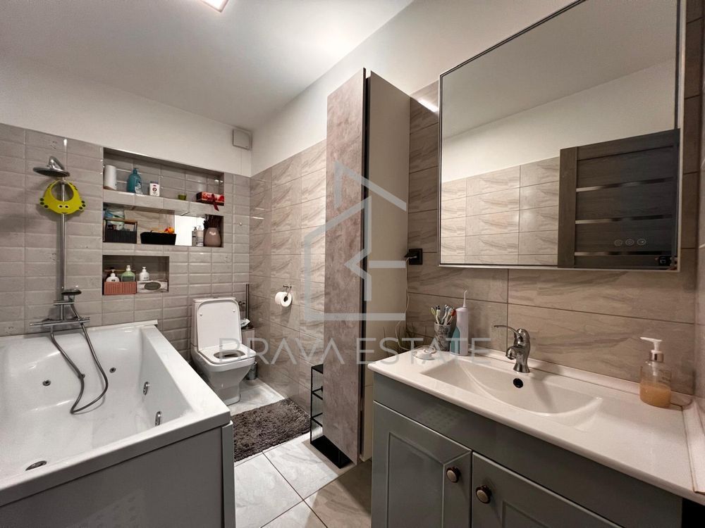 Apartament 3 camere, 80 mp, terasa, parcare, zona Sannicoara - Poză 3