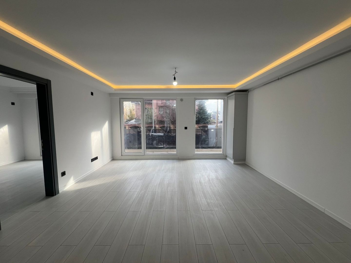 COMISION 0 | 2 CAMERE - Poză 3