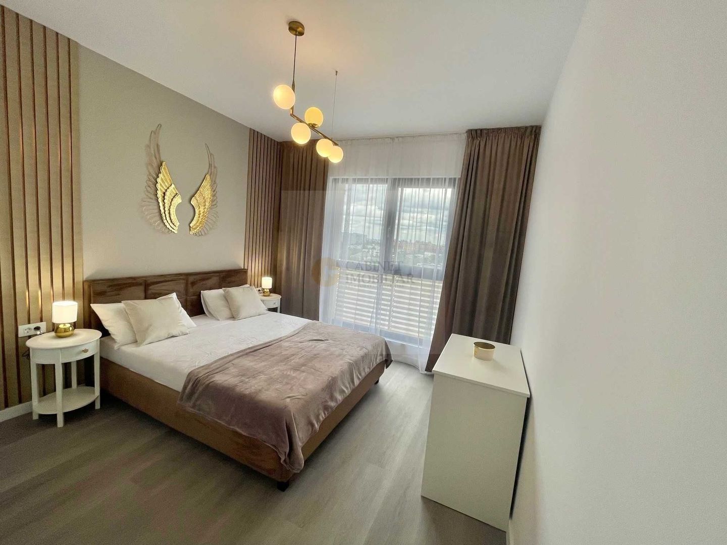 2 camere decomandat | Mobilat și utilat lux | Vedere panoramica - Poză 9