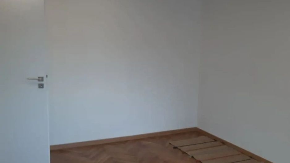 Apart 1 camera, etaj 3 - Poză 2