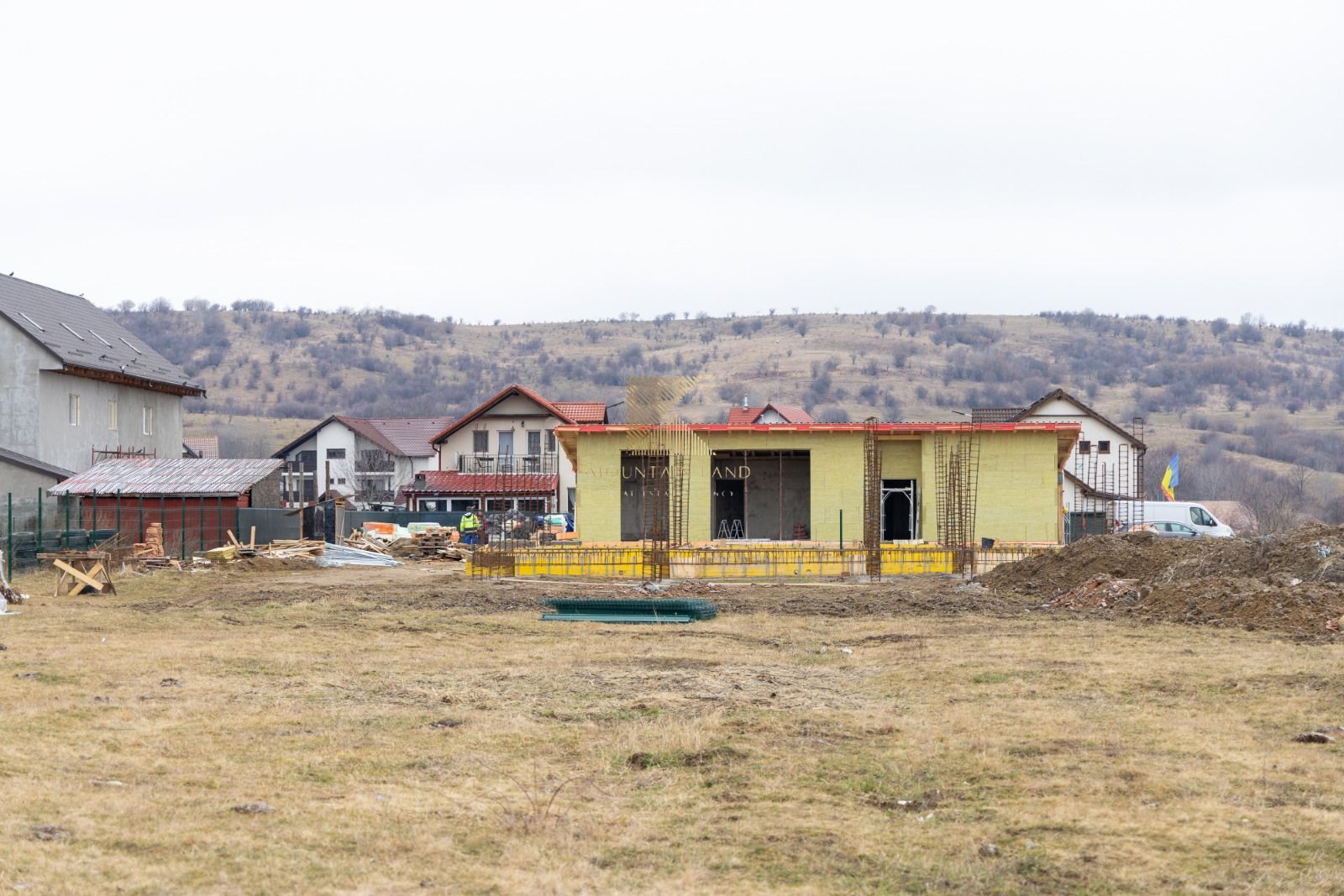 Casă premium la poalele Munților Piatra Craiului și Bucegi - Poză 4