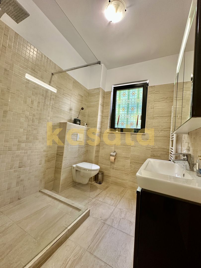 Vila care redefinește echilibrul între rafinament, spațiu și liniște - Poză 66