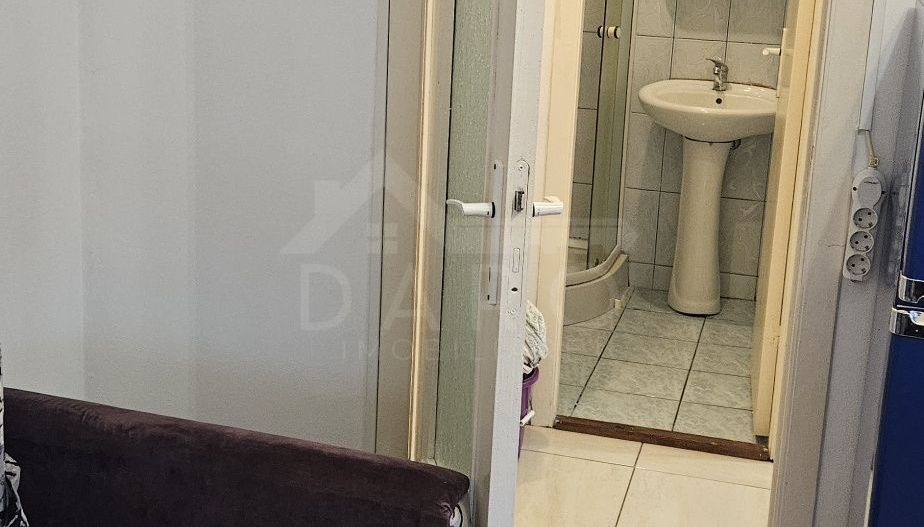 Apartamenr 1 camera 20mp ,aproape de spital si UMF - Poză 7