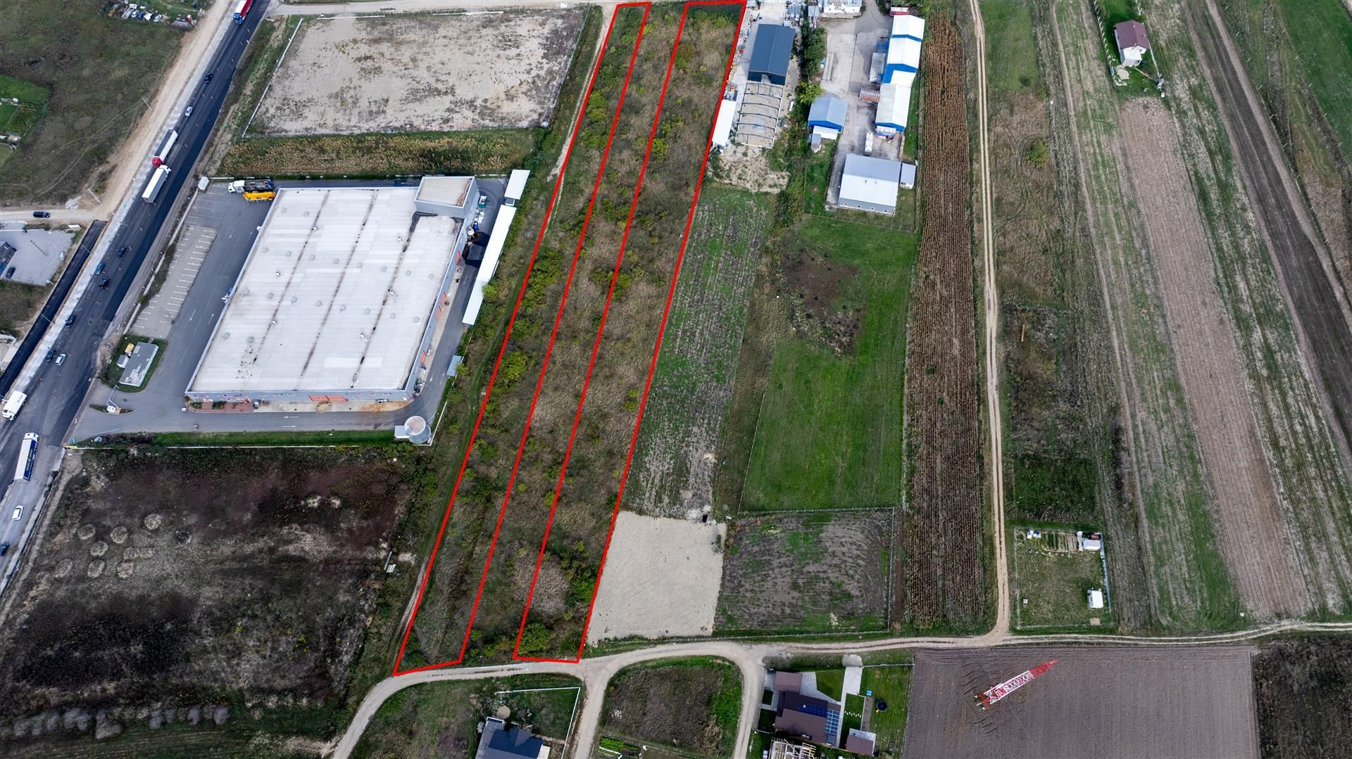 Teren intravilan industrial Osorhei - Poză 1