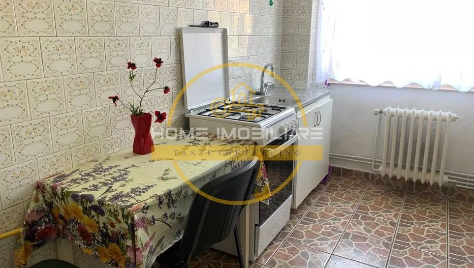 APARTAMENT 2 CAMERE ,PODUL ROSU ,LA 5 MIN DE PALAS - Poză 6