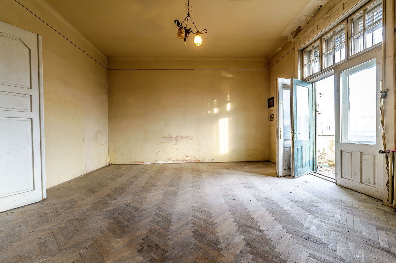 REZERVAT! Apartament 4 camere, etaj 1, în Palatul Steiner, Arad - Poză 4