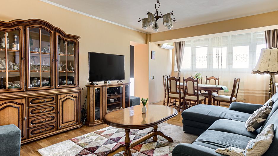 Vândut ! Apartament cu 3 camere Samantha zona Malul Mureșului - Poză 2