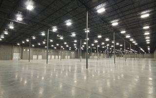 Hala spatioasa de inchiriat - Poză 2