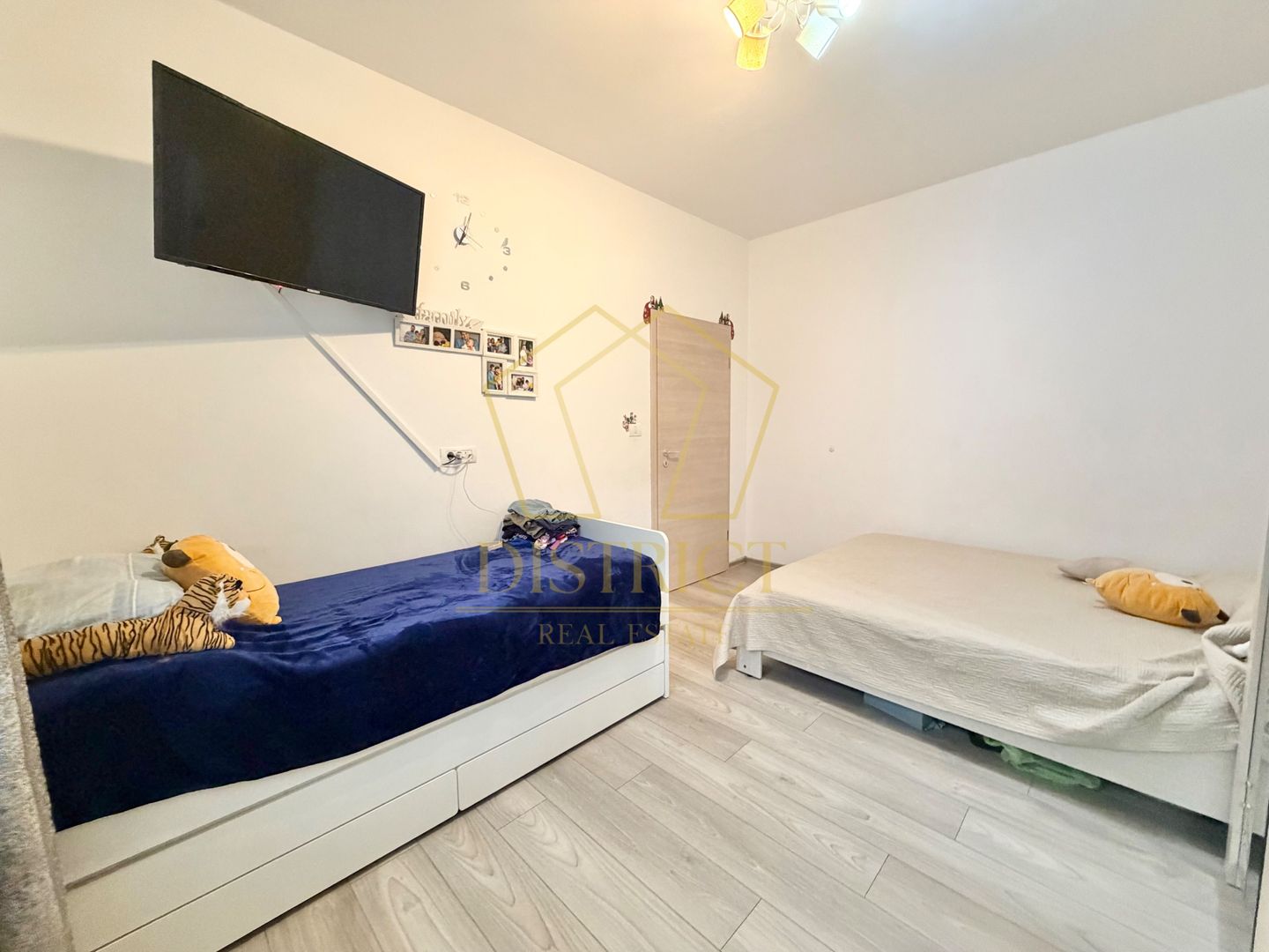 Apartament cu 2 camere mobilat la parter in Giroc, zona planetelor la asfalt. - Poză 5