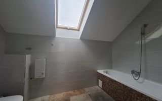 Casă complet renovată de vânzare în Amnaș – la doar 25 km de Sibiu! - Poză 17