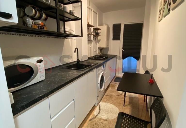Apartament cu 4 camere, zona McDonald's / Minerva ! - Poză 3