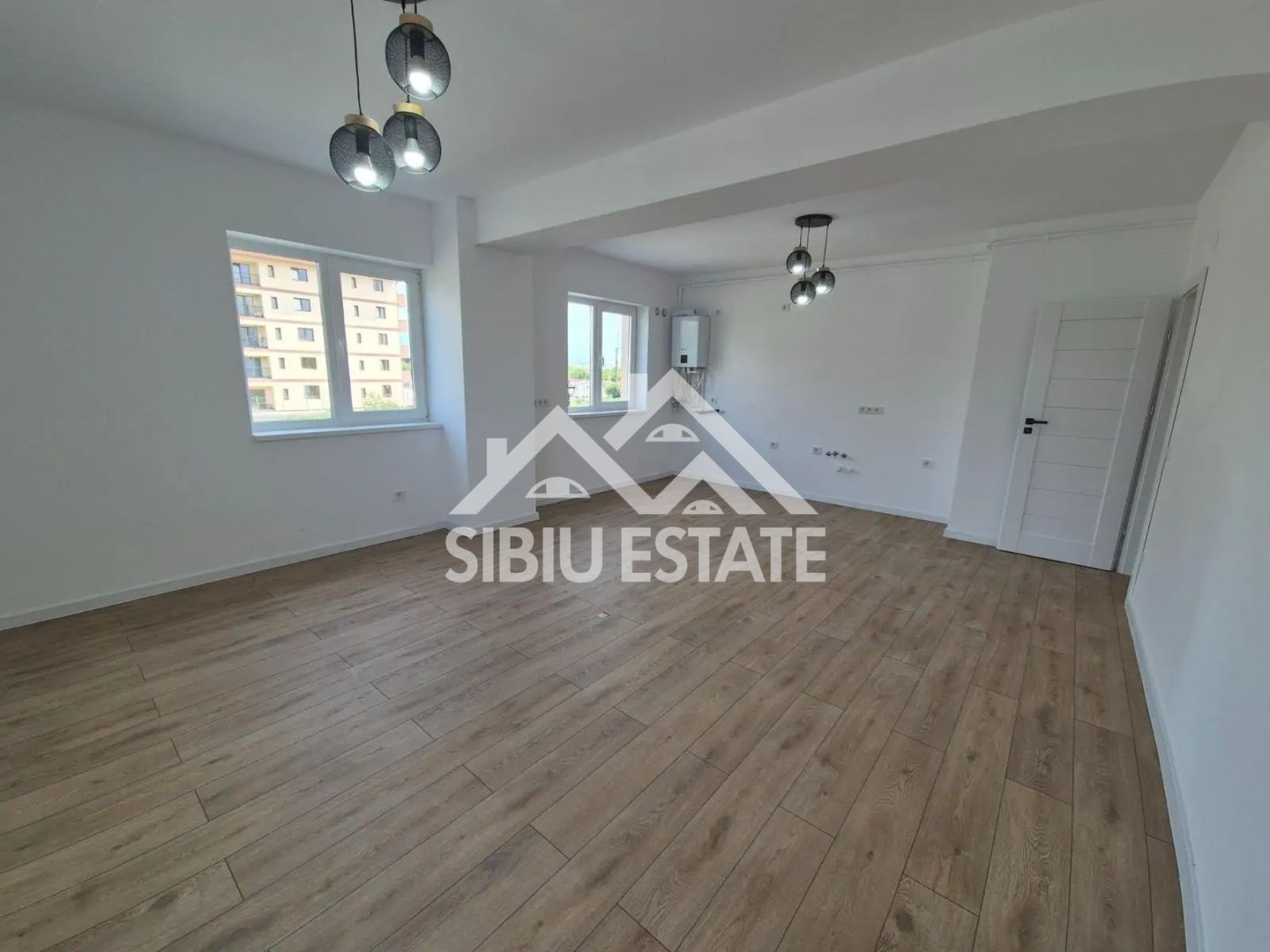 Apartament 3 Camere la Cheie, 70 mp Utili + Logie - Poză 1