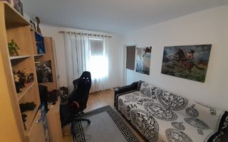 Apartament 4 camere,decomandat,78mp,zona Imparatu Traian . - Poză 3