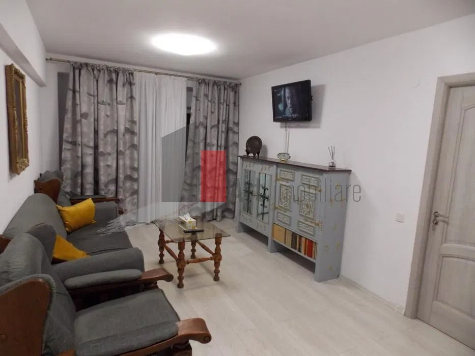 Inchiriere 3 Camere Decebal - Poză 1