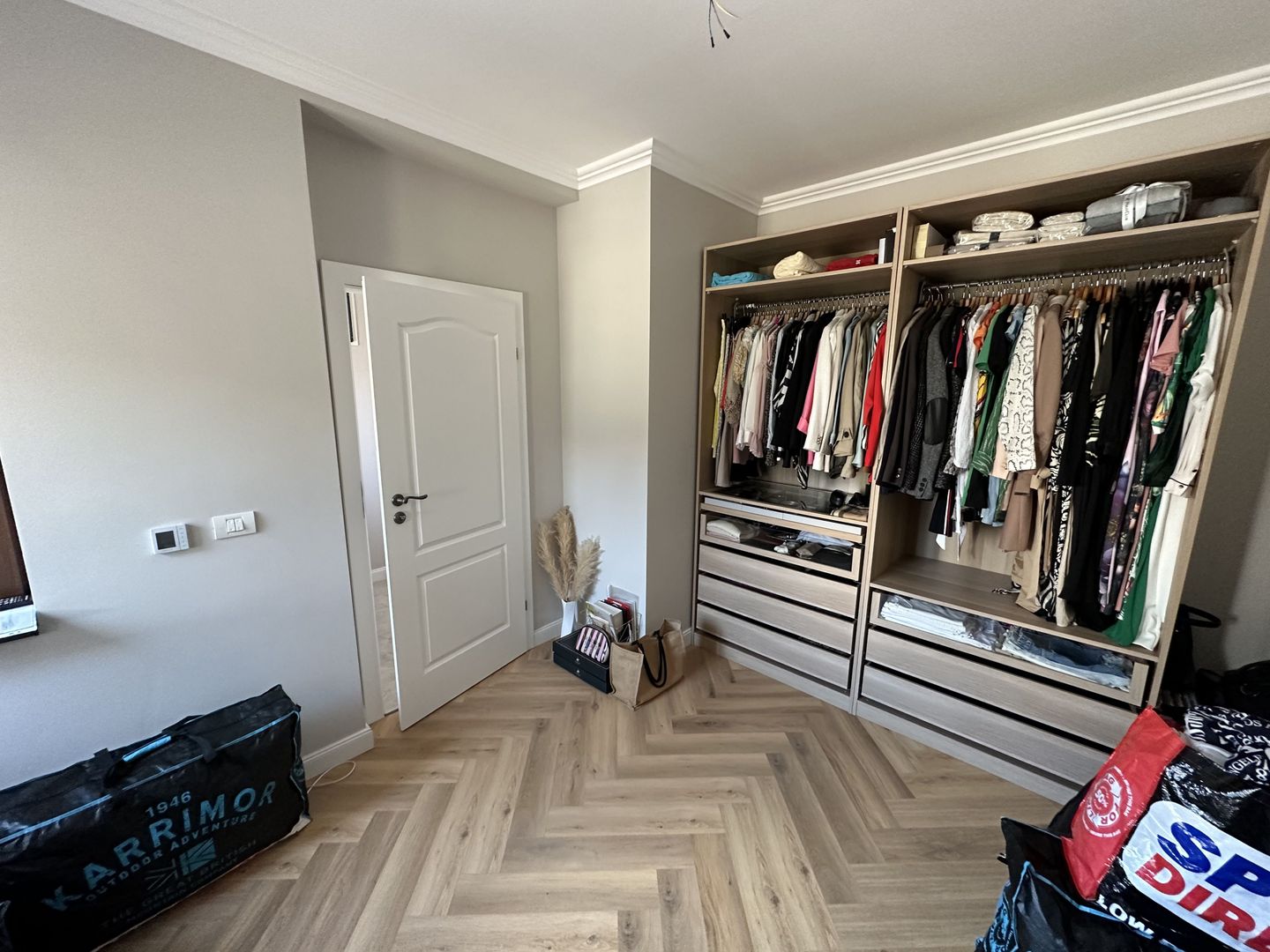 Duplex despartit prin spatiu tehnic  - teren 500mp - Poză 15