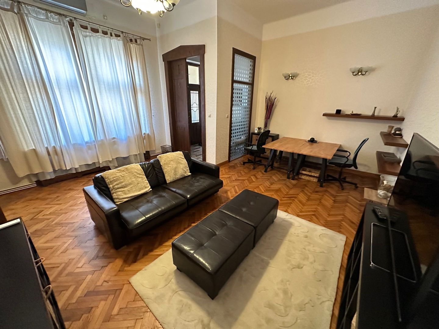Apartament in Piata Victoriei - Poză 3