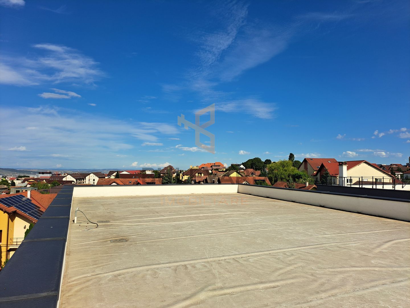 Penthouse 150 mp utili+ terase 200 mp+ 2 parcari subterane +curte 120 mp - Poză 20