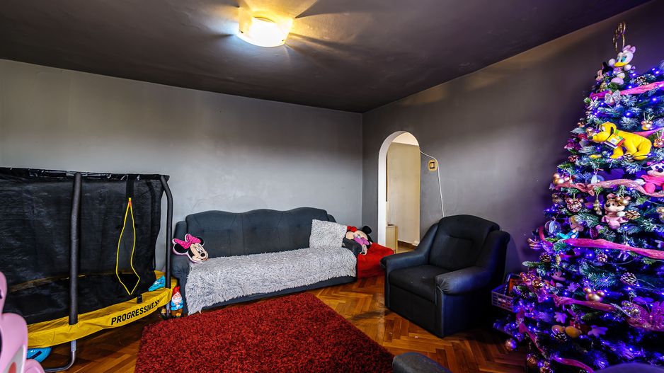 Apartament cu 3 camere în Micalaca. - Poză 8