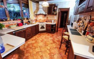 Casă spațioasă și elegantă în Dămăroaia- Jiului- Izbiceni- Comision 0% - Poză 10