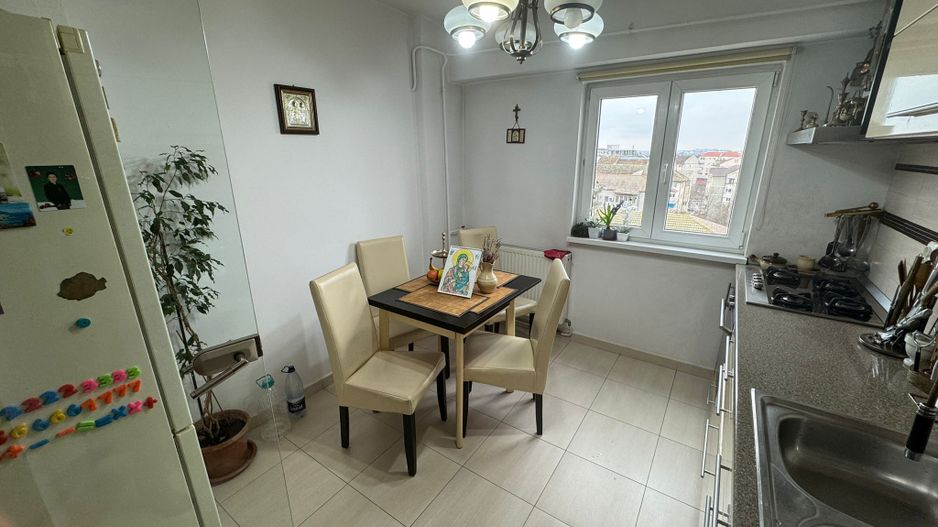 Decomandat si spatios - Poză 15