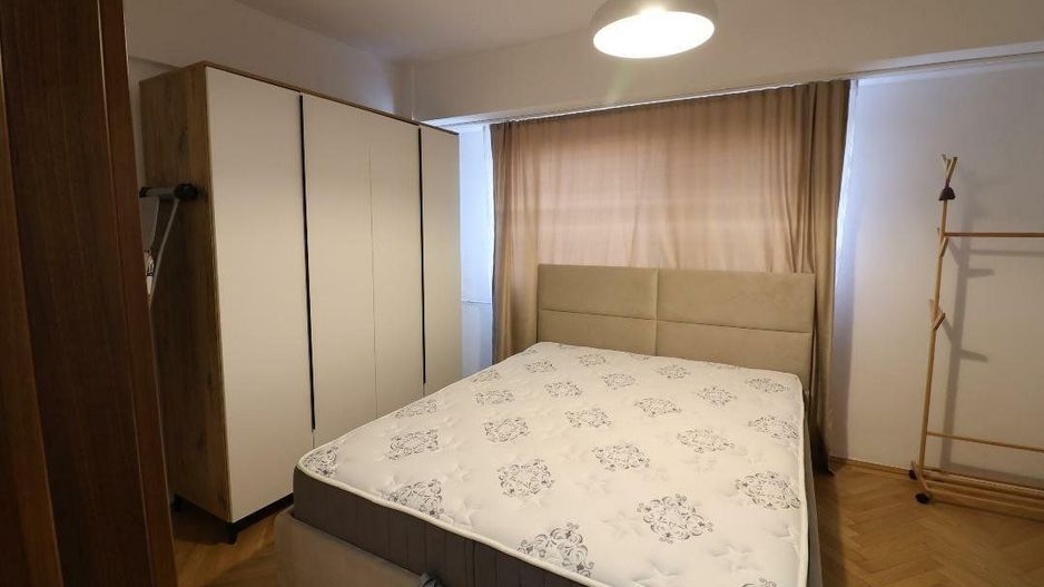 Apartament cu 3 camere | Calea 13 Septembrie - Poză 4