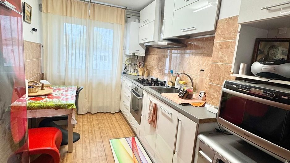 Apartament 3 camere, 64 mp, Nicolae Titulescu, etaj 4 - Poză 7