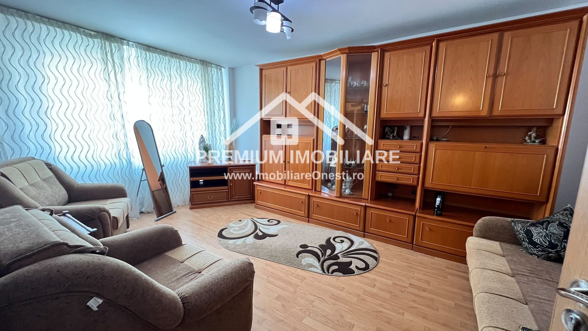 Apartament 2 camere ,zona de jos, etaj 1 de inchiriat. - Poză 2