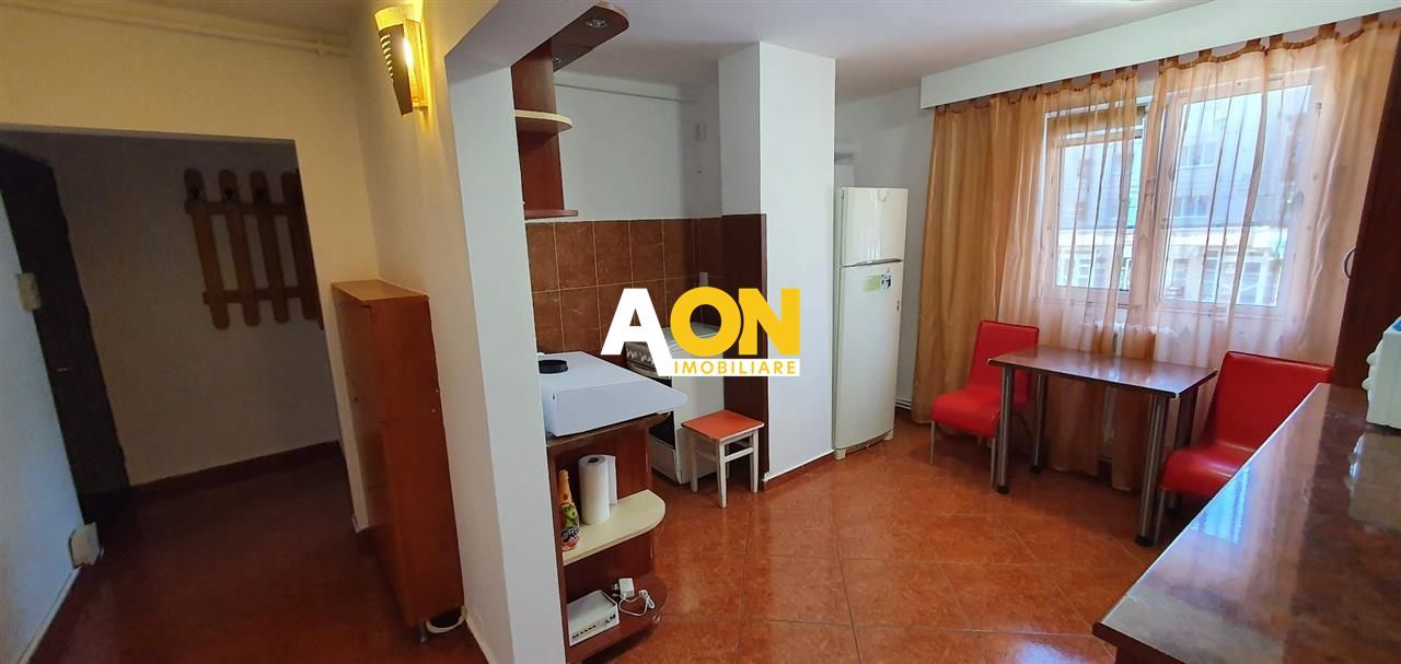 Apartament 3 camere, etaj 1, Cetate, zona Liceului Militar - Poză 3