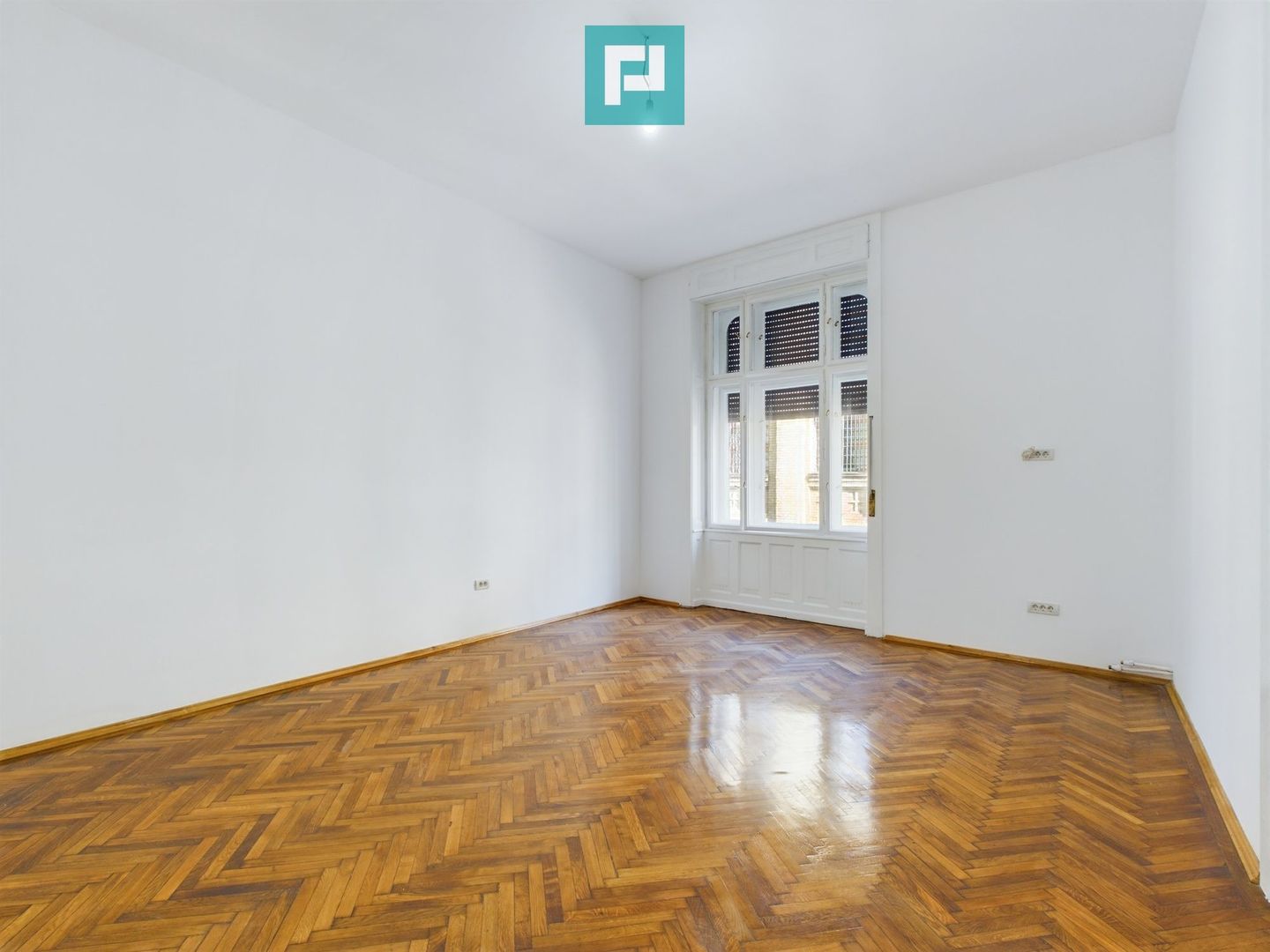 Apartament ultracentral cu 2 camere - Poză 3