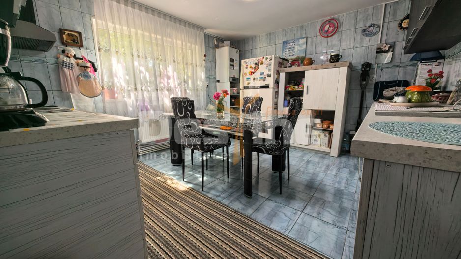Casă cu 5 camere P+M 110 mp + 500 mp teren, mobilată - Poză 17