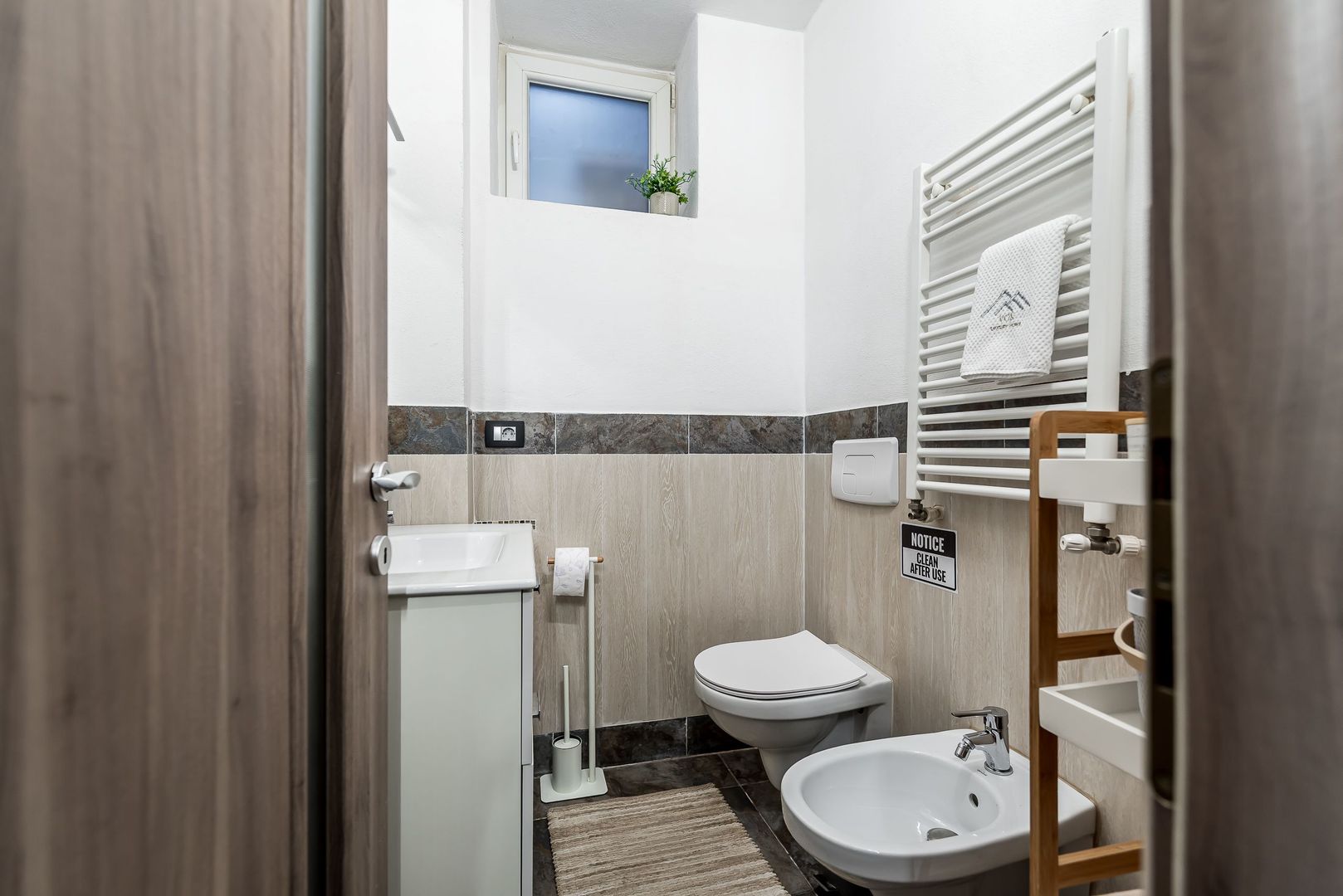 Ultracentral, 90 mp pe două niveluri - Poză 7