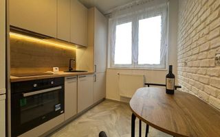 Apartament Modern cu 2 camere cu Acces la Curte - Poză 2
