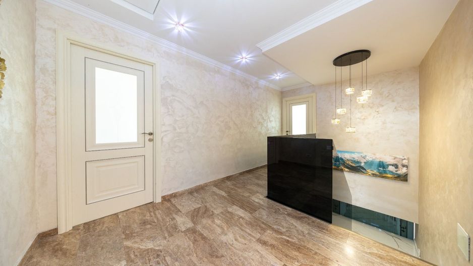 Casa 6 dormitoare+4 bai -1500 mp teren-Sacele - Poză 14