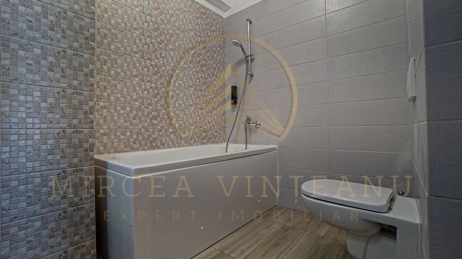 Mamaia - Apartament de 3 camere cu vedere la lac si mare. - Poză 24