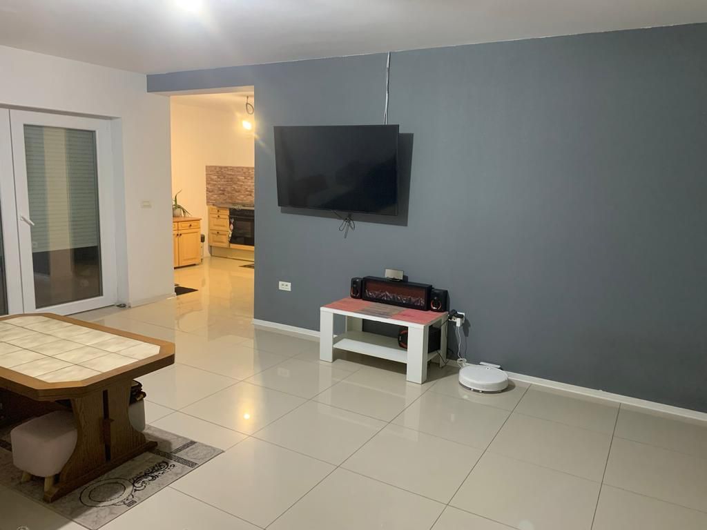 Vila  Giarmata-180000 euro - Poză 1