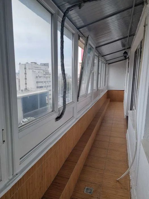Apartament modern ultra-central, doua camere, Piata Romana - Poză 4