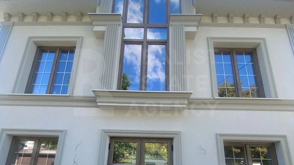 Chirie, casă, 3 nivele, str. Anton Crihan, Centru - Poză 1