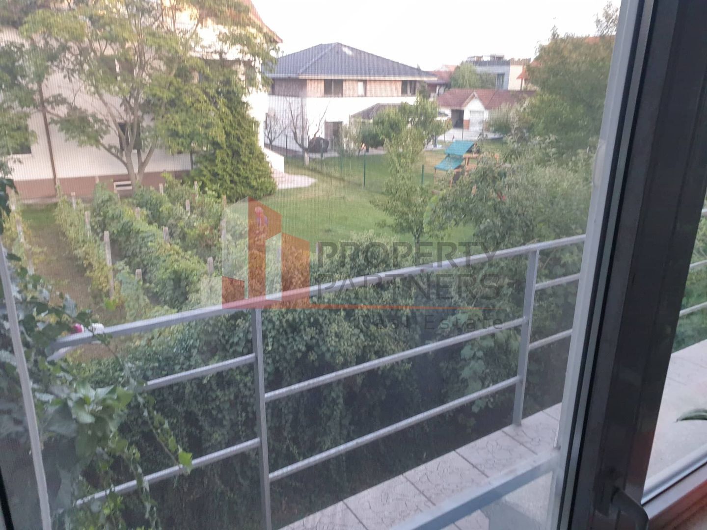 Apartament cu 3 camere in vila, Jollie Ville - Poză 2