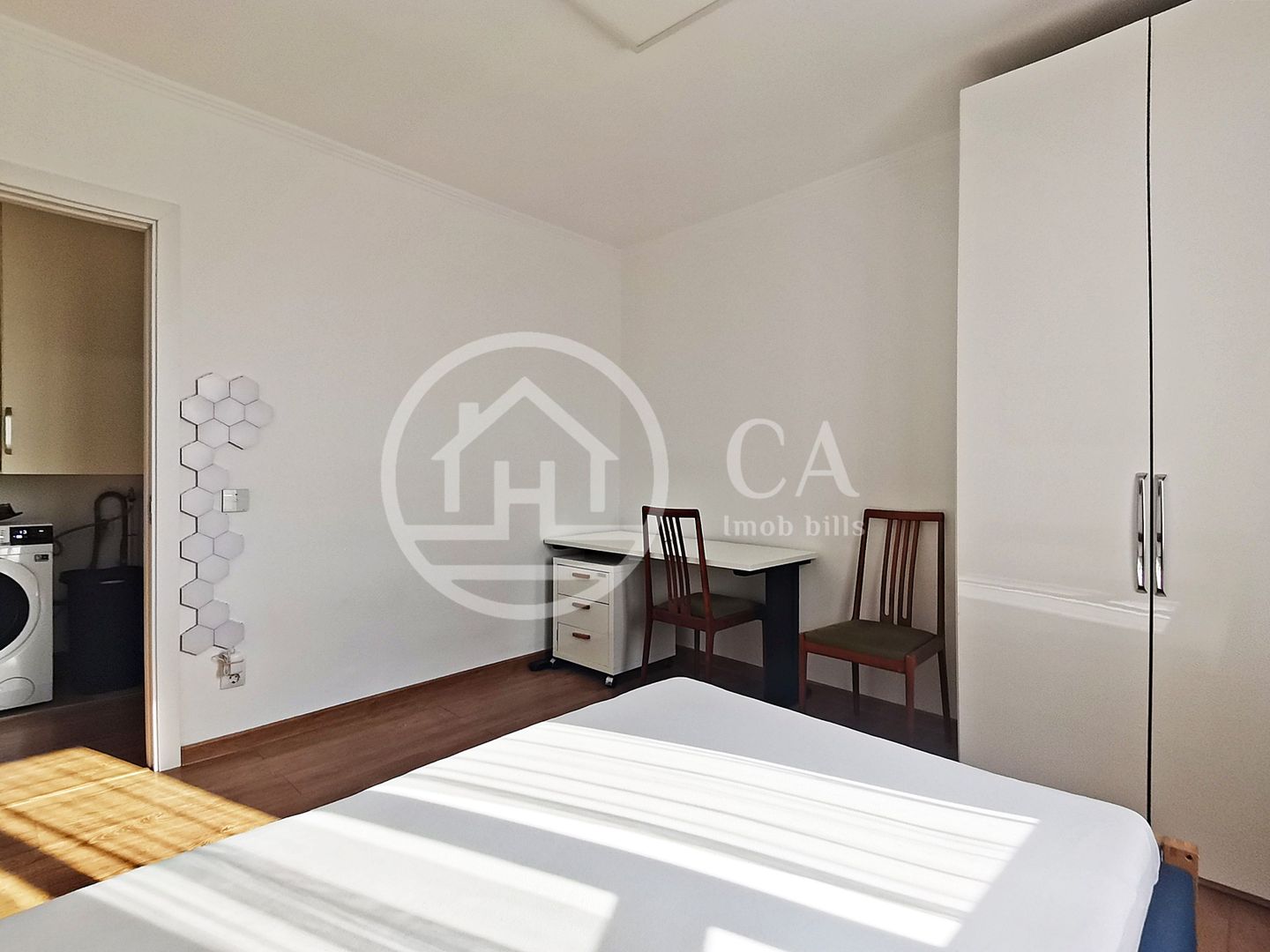 Apartament de inchiriat cu 3 camere in zona Dacia , Oradea - Poză 4