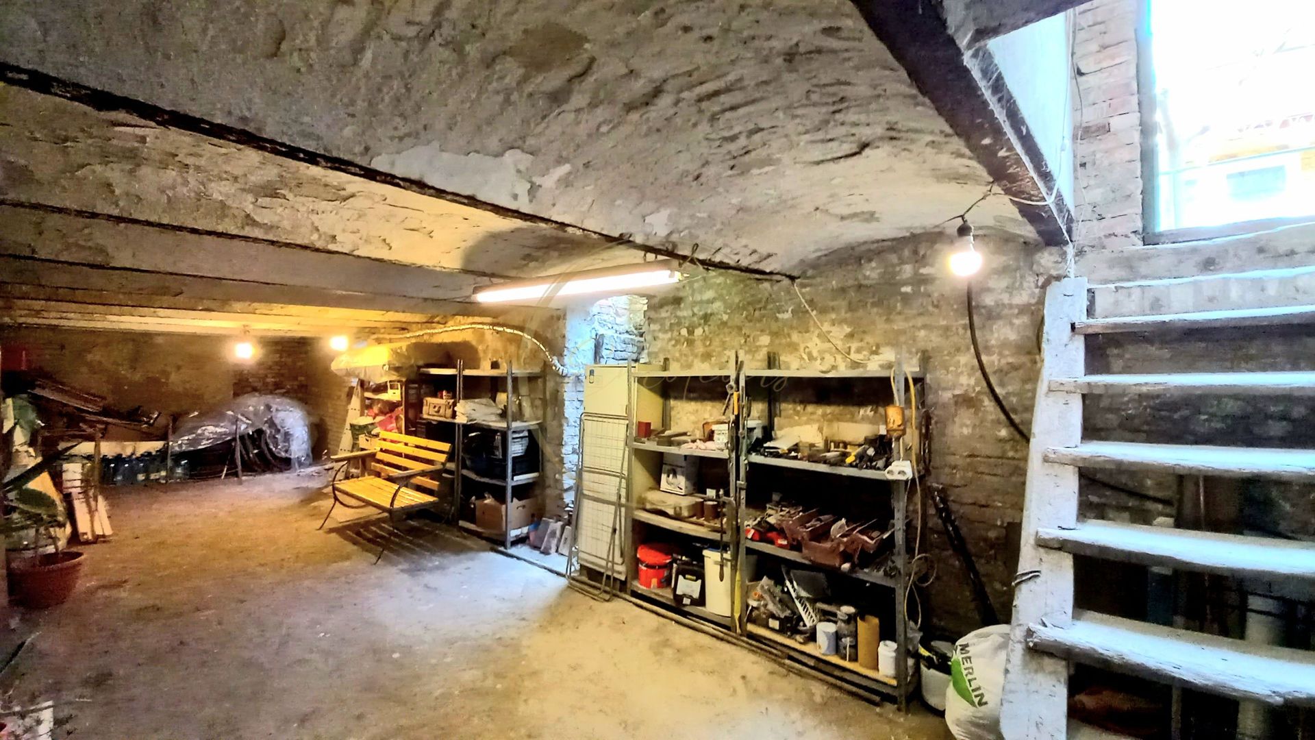 SUPER OFERTĂ | Casă cu 2 camere la curte comună + beci | SPAȚIU ȘI INTIMITATE - Poză 11