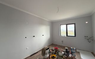 Casa de vanzare, 4 camere, zona Nord, Utrafinisata!!! - Poză 4