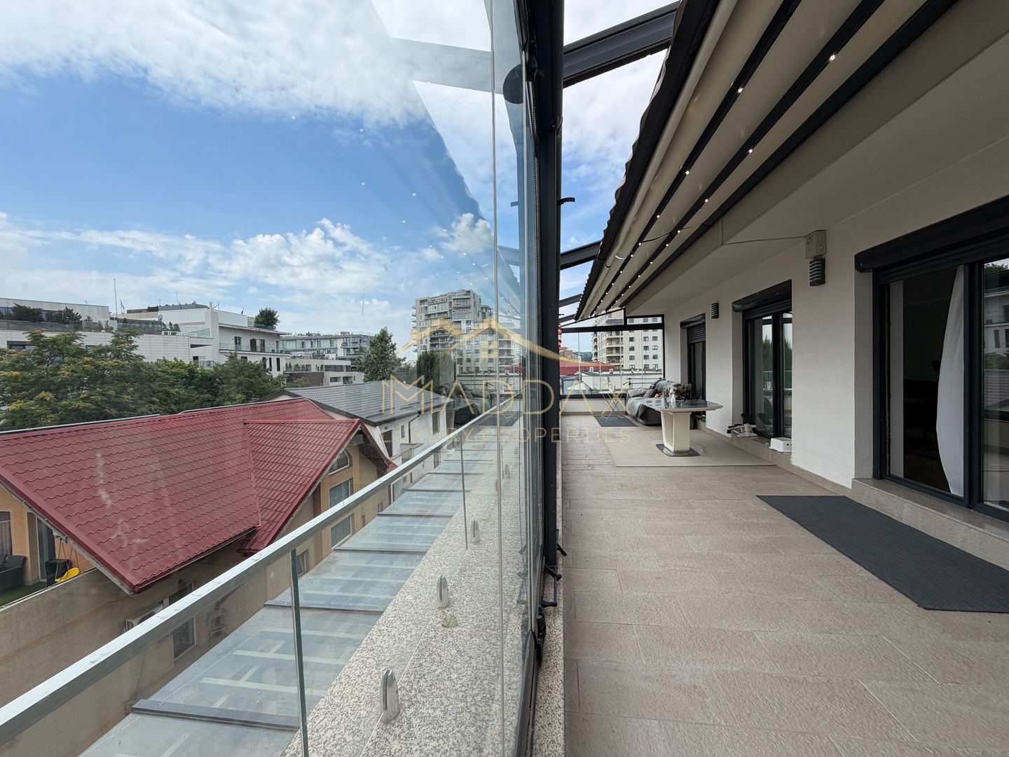 Apartament de tip Duplex 6 camere *250mp* + 2 Garaje // Herastrau - Poză 2