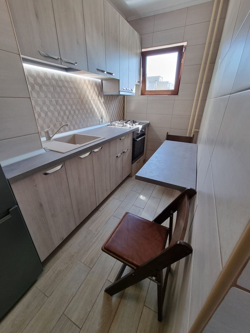 De Inchiriat: Apartament 2 Camere Elegant și Nou | Metrou Brâncoveanu - Poză 10