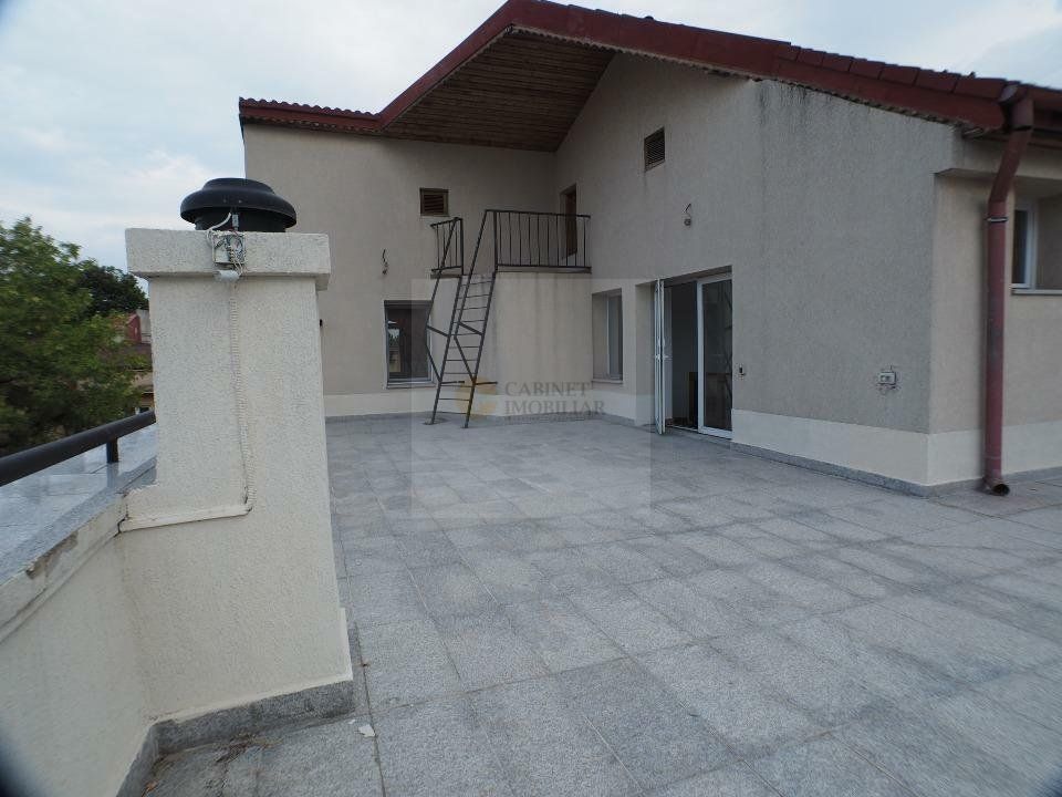 Vilă Generoasă de Vânzare – Piața Domenii, Locație Excelentă - Poză 9