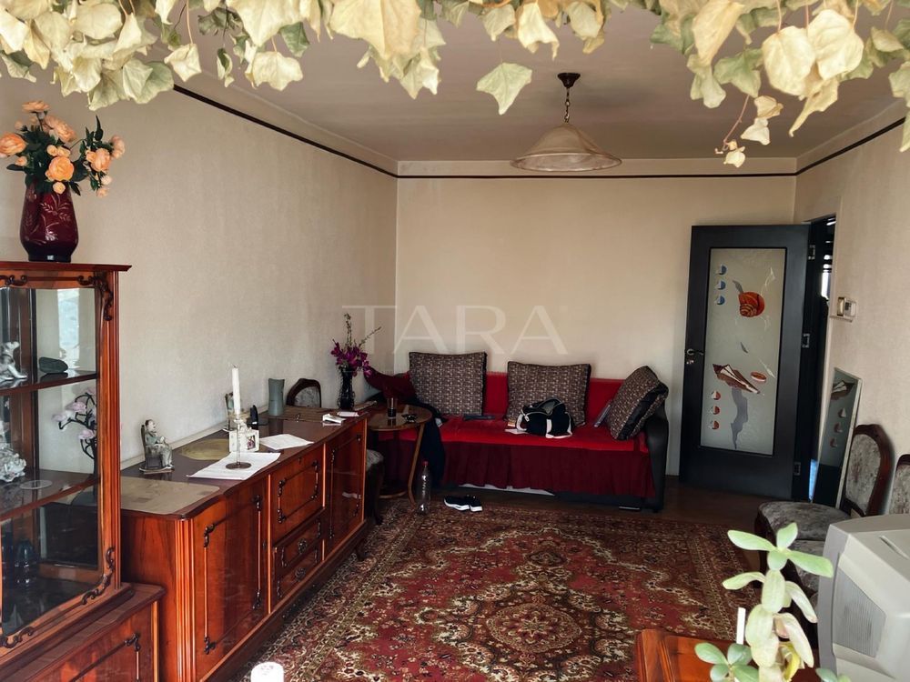 Apartament cu 3 camere, ideal pentru familie. - Poză 1