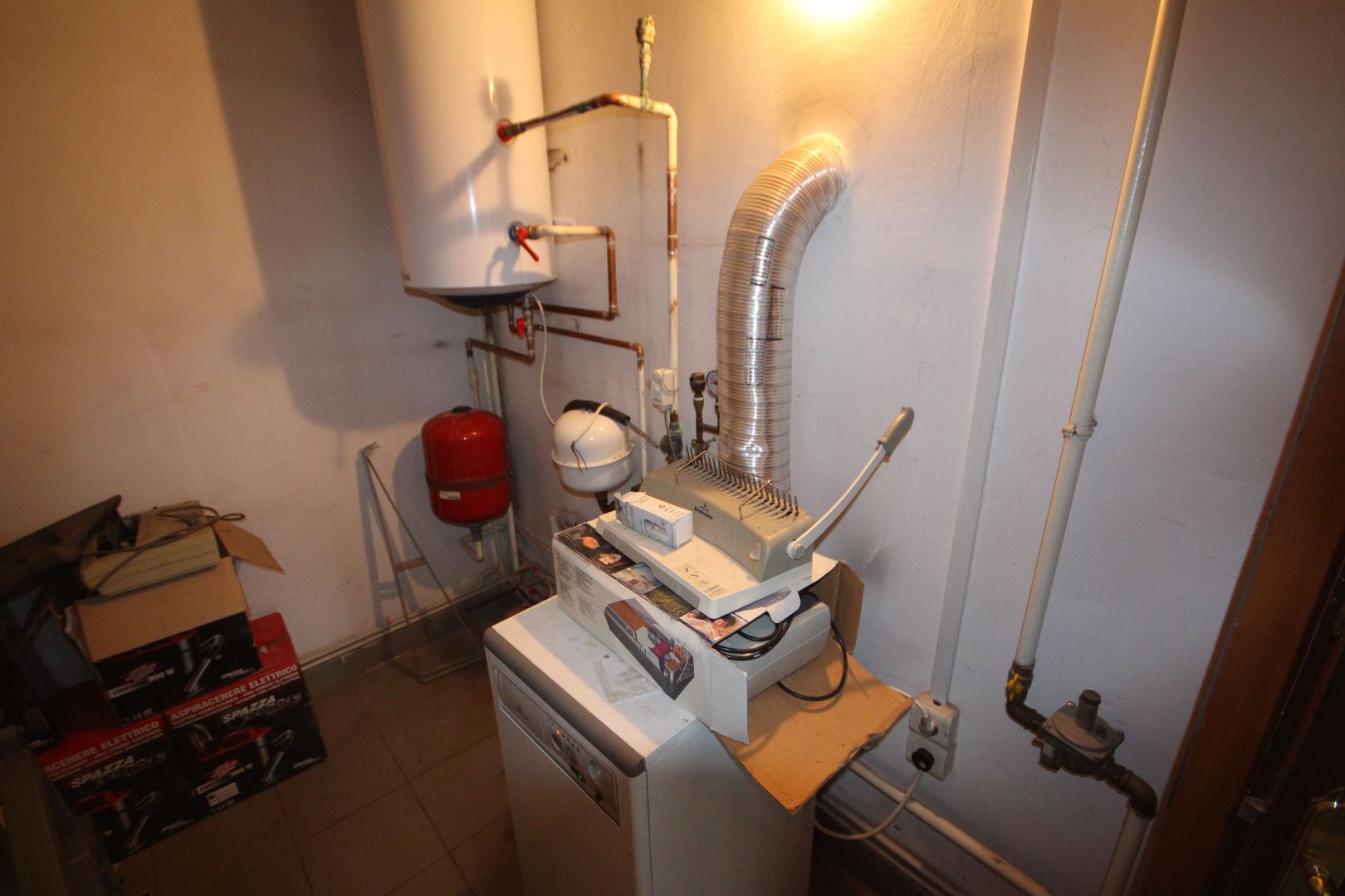 Imobil  cu destinatie mixta - Poză 11