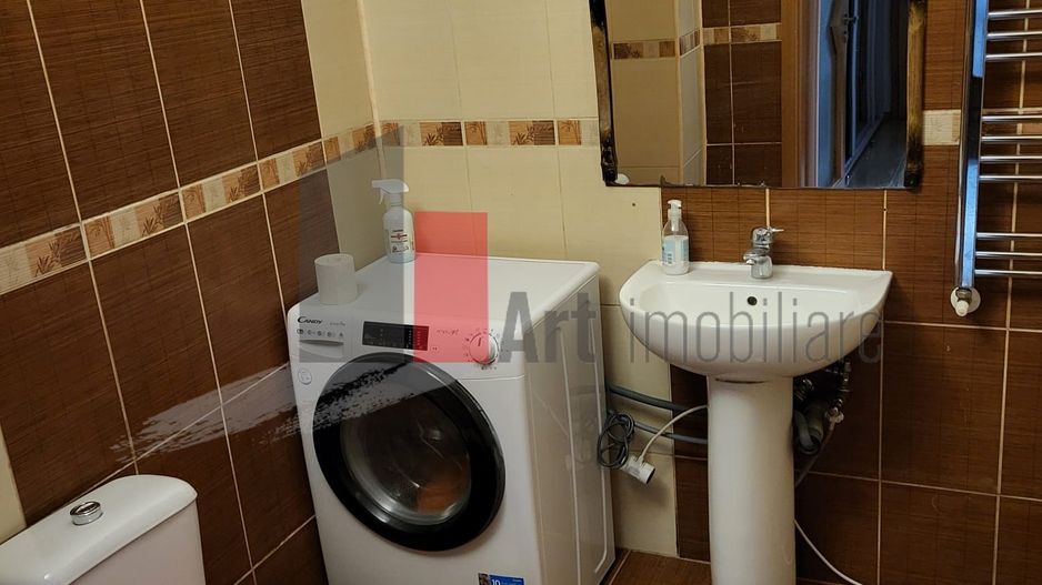Apartament cu 3 camere de vanzare in zona Straulesti - Poză 5